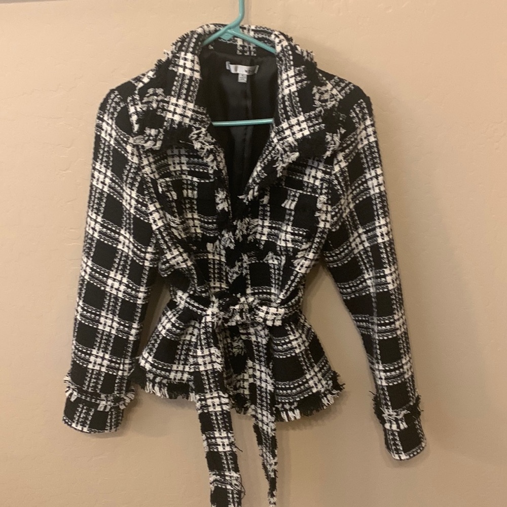 Women’s plaided black & white jacket Size L. Brand WD.NJ